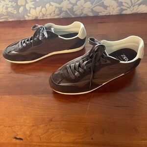 Zara Women’s Brown Sneakers
